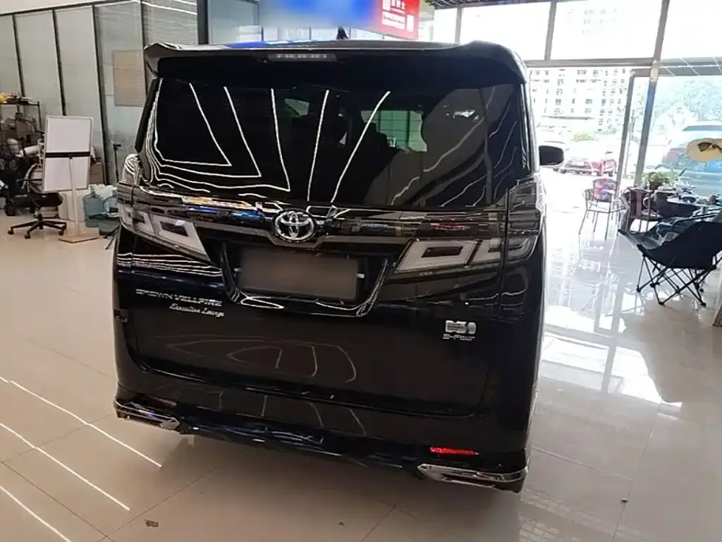 Toyota Vellfire — фото 9