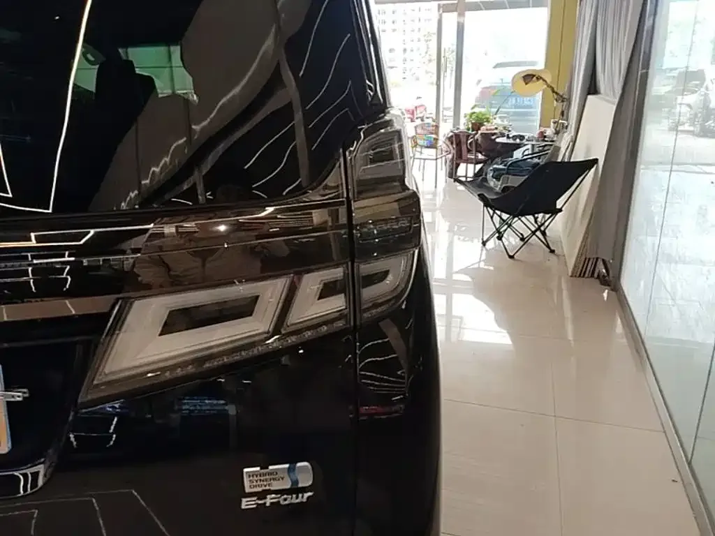 Toyota Vellfire — фото 6