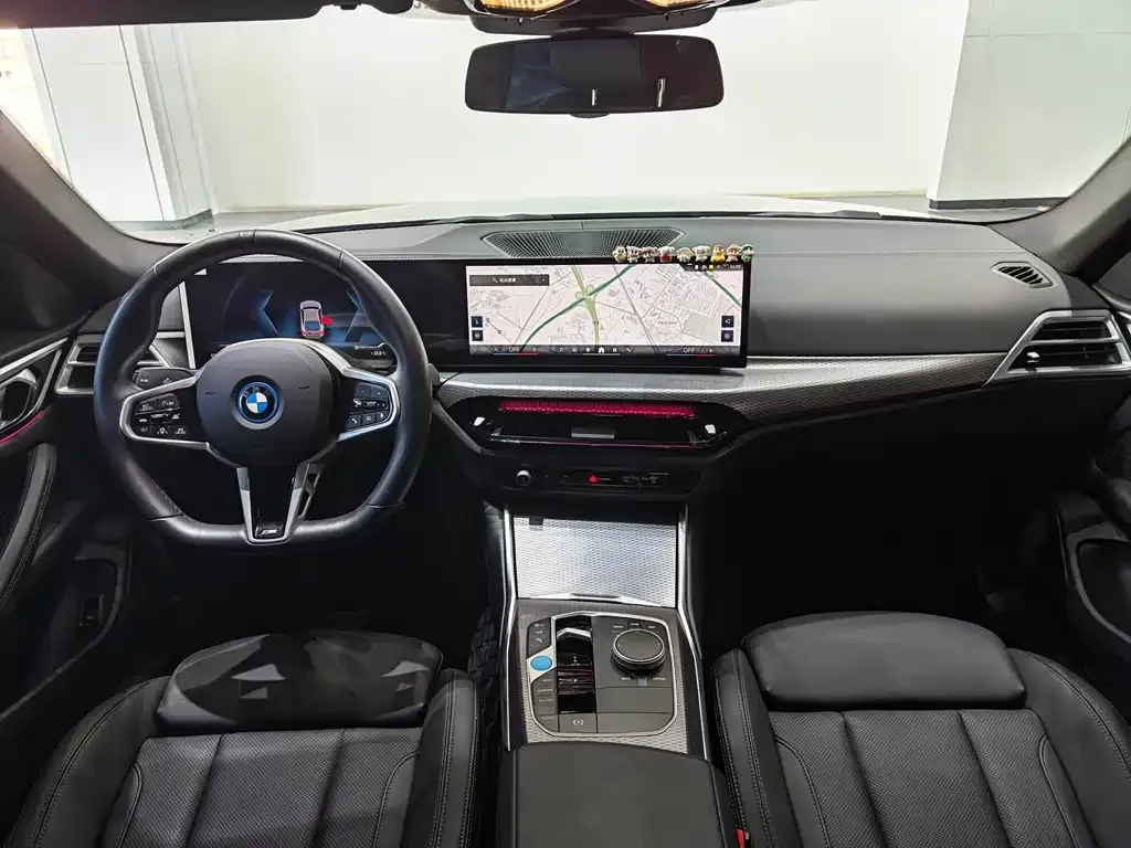 BMW i4 — фото 8