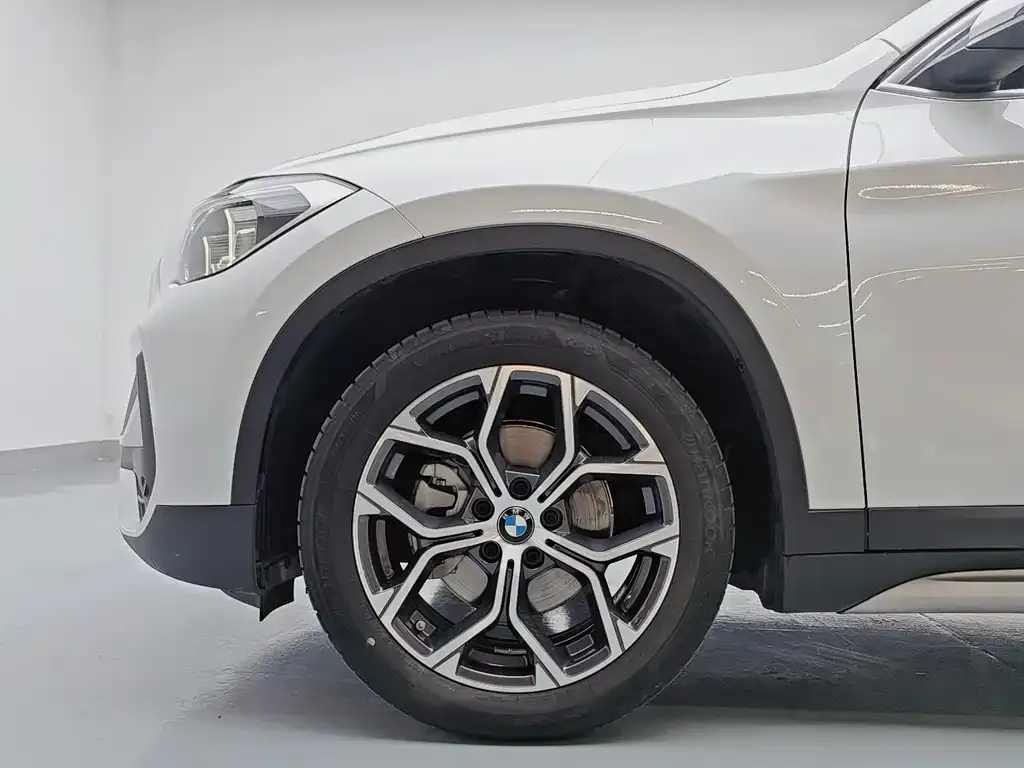 BMW X1 — фото 10