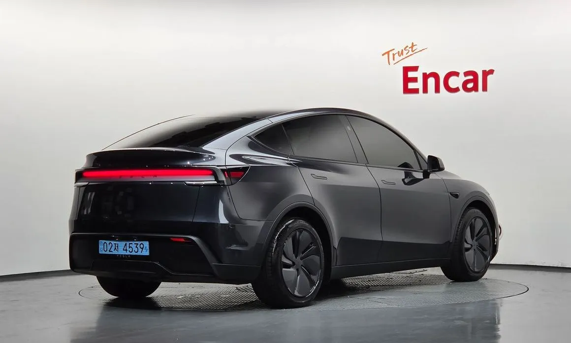 Tesla Model Y — фото 4