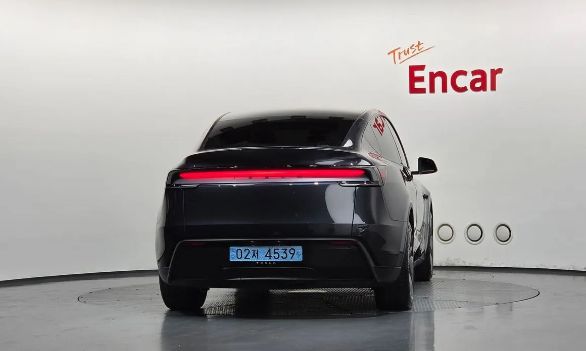 Tesla Model Y — фото 2