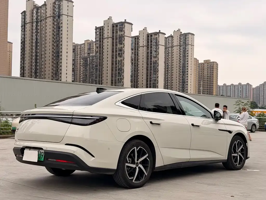 BYD Seal 07 DM-i — фото 6
