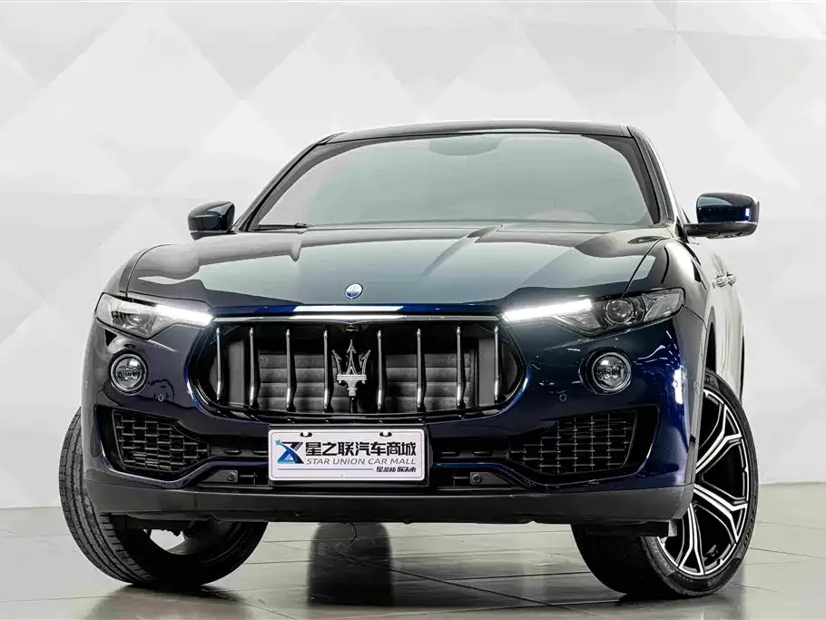 Maserati Levante — фото 1