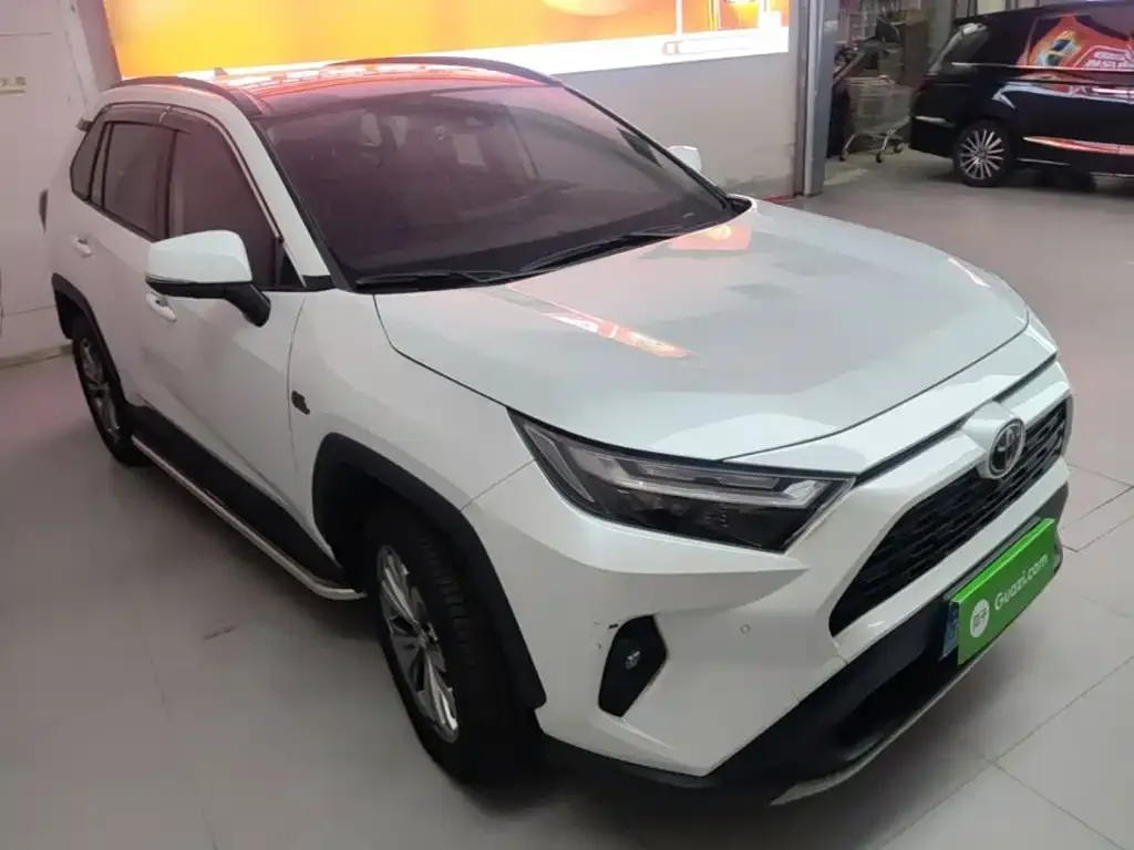 Toyota RAV4 — фото 2