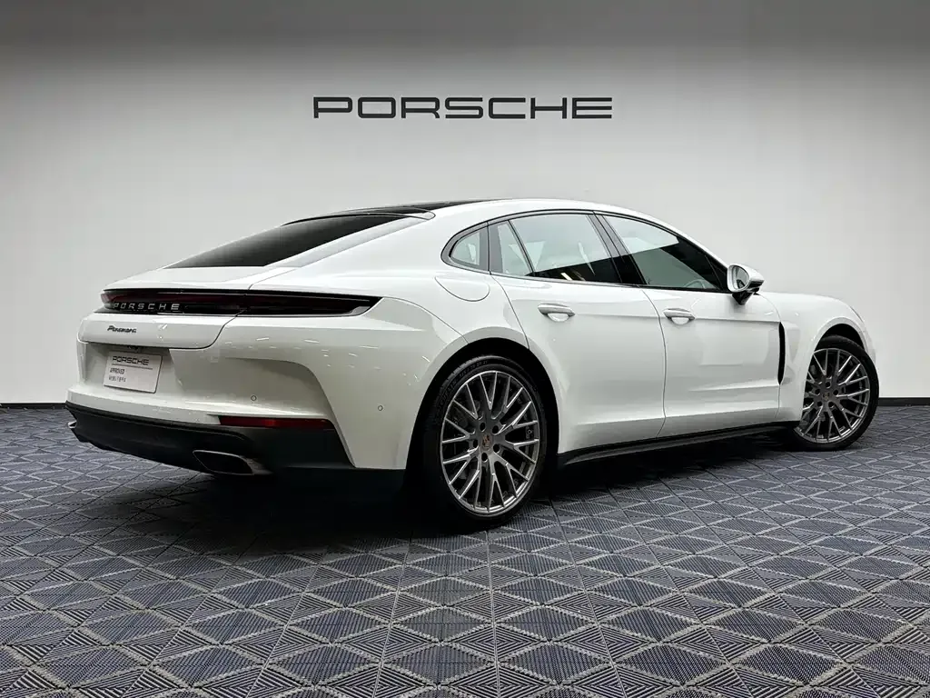 Porsche Panamera — фото 10