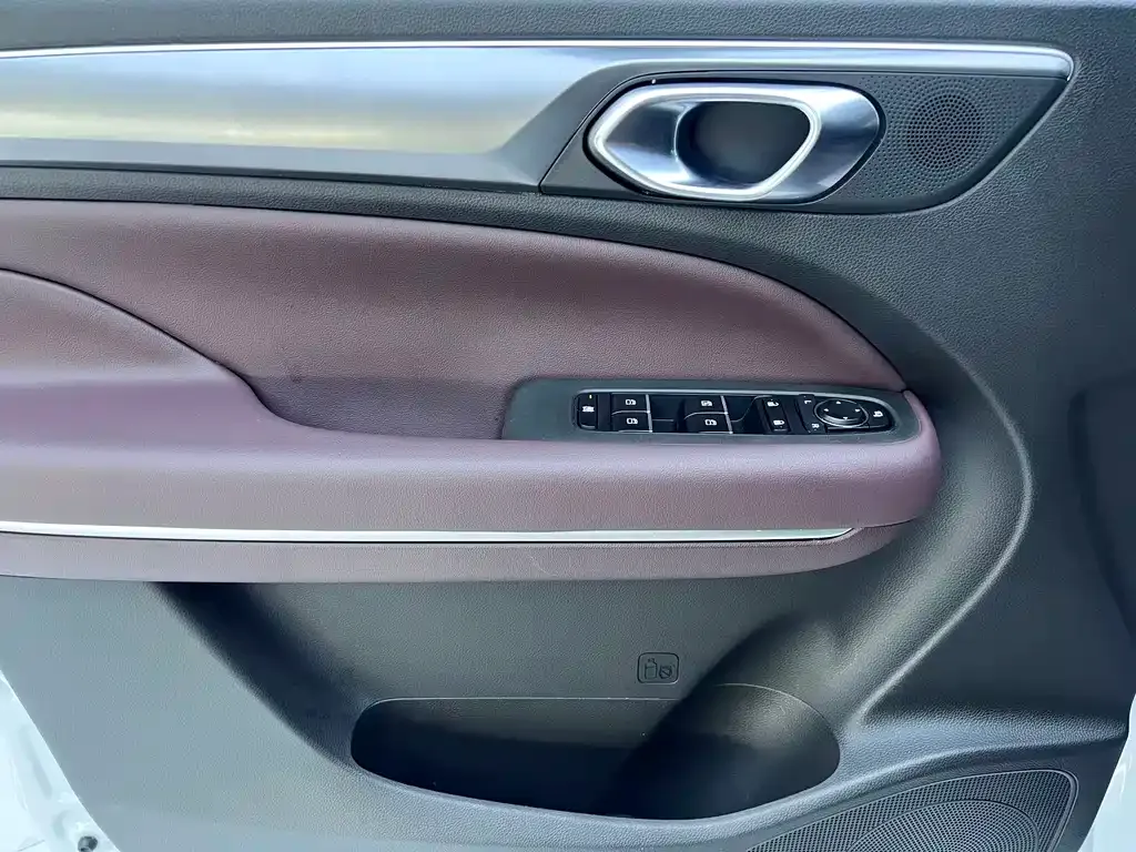 GAC Motor Trumpchi M6 — фото 7