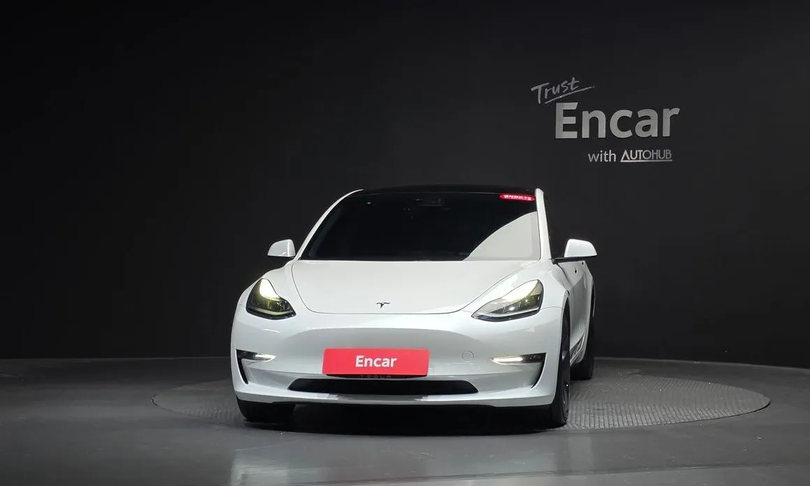 Tesla Model 3 — фото 2