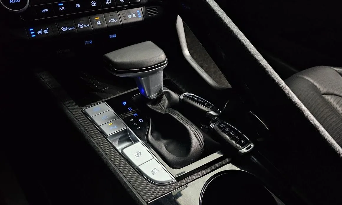 Hyundai AVANTE — фото 9