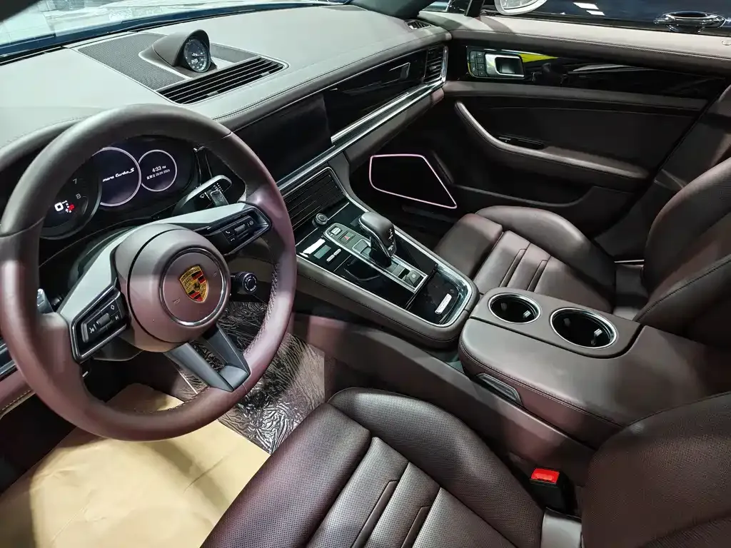Porsche Panamera — фото 7