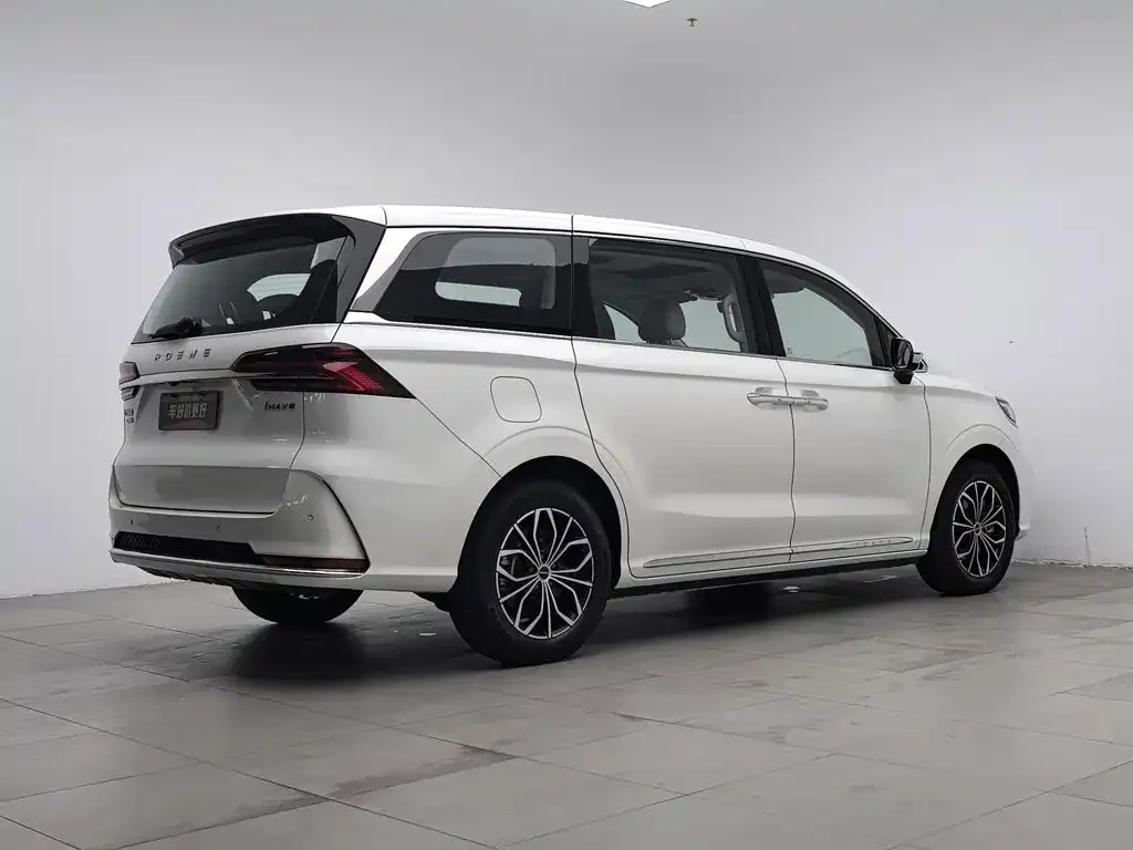 Roewe iMAX8 New Energy — фото 10