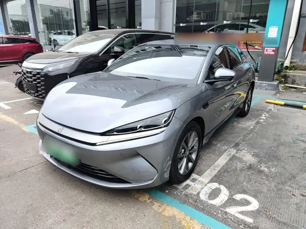 BYD Qin L — фото 1