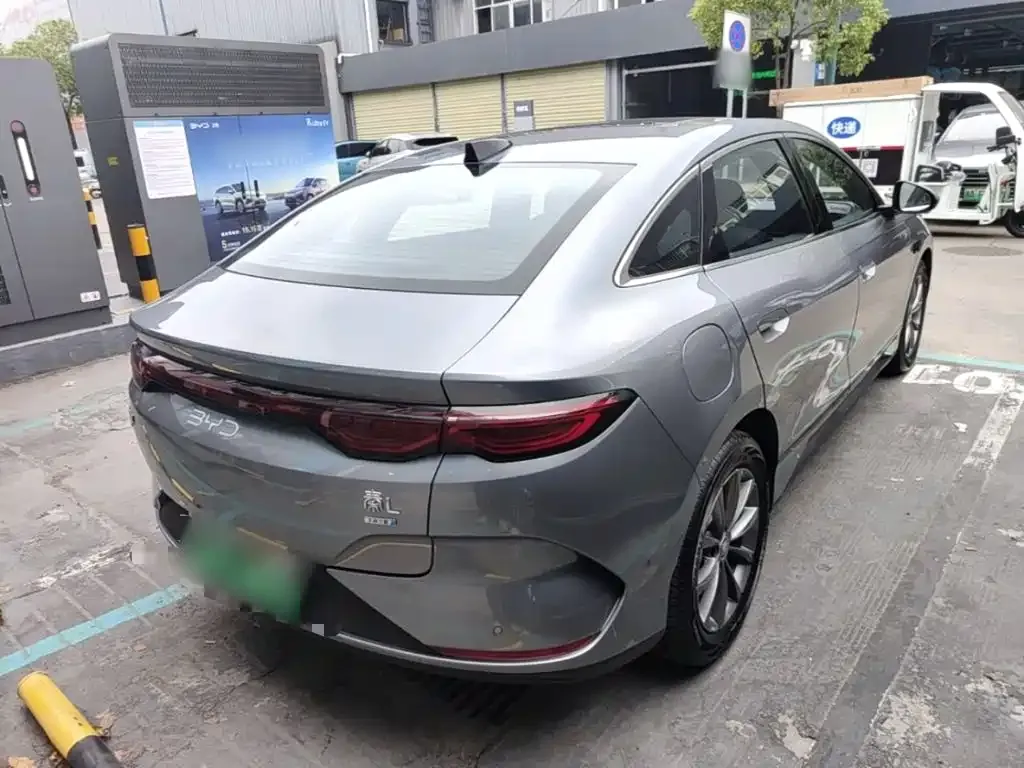 BYD Qin L — фото 6