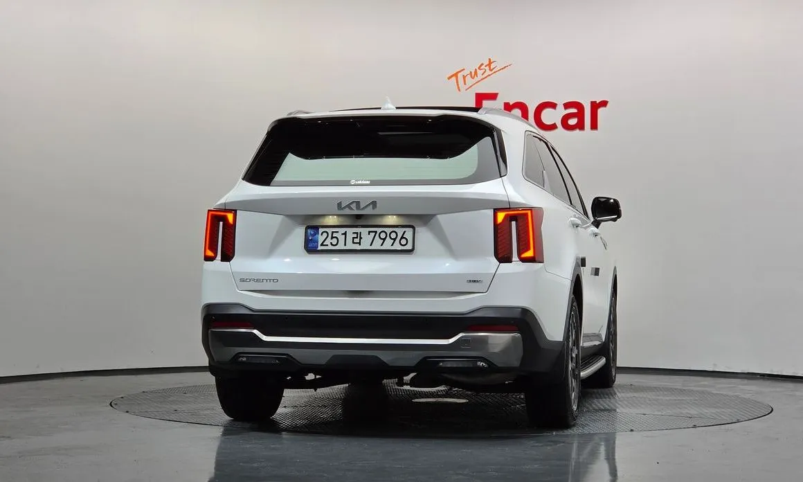 Kia Sorento — фото 5