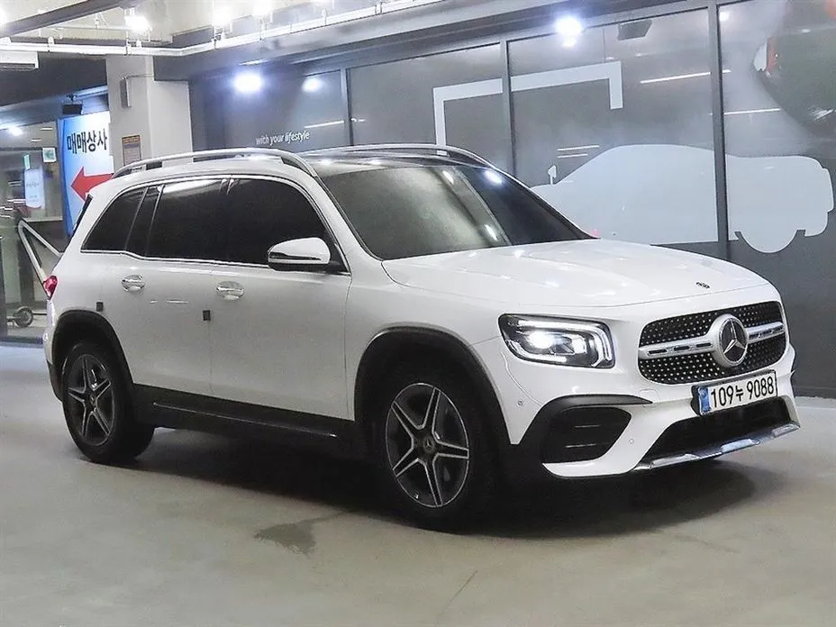 Mercedes-Benz GLB-Class — фото 1
