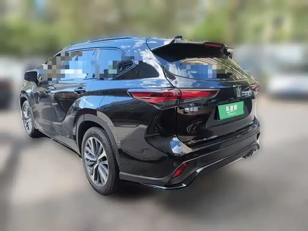 Toyota Crown Kluger — фото 5
