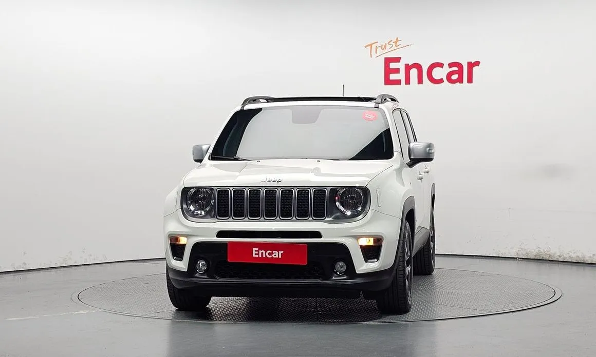Jeep Renegade — фото 5