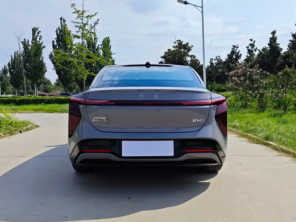 Hongqi EH7 — фото 3