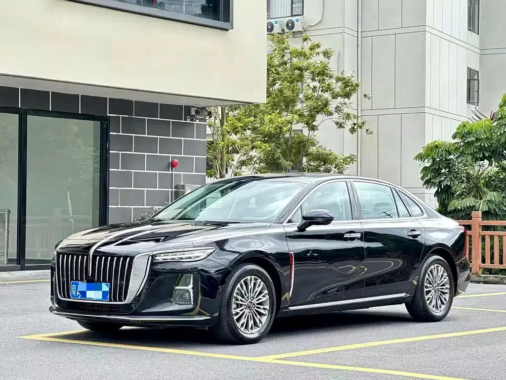 Hongqi H5 — фото 1