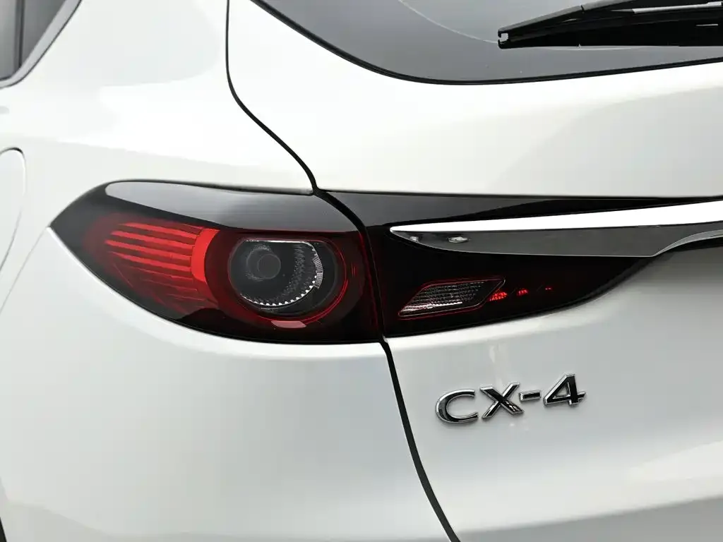 Mazda CX-4 — фото 3