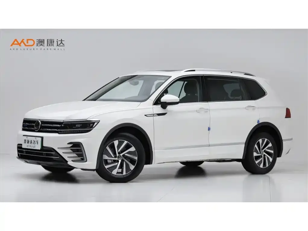 Volkswagen Tiguan L PHEV — фото 1