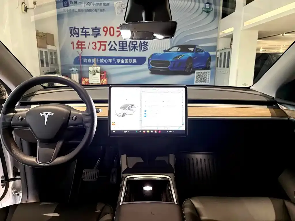 Tesla Model Y — фото 4