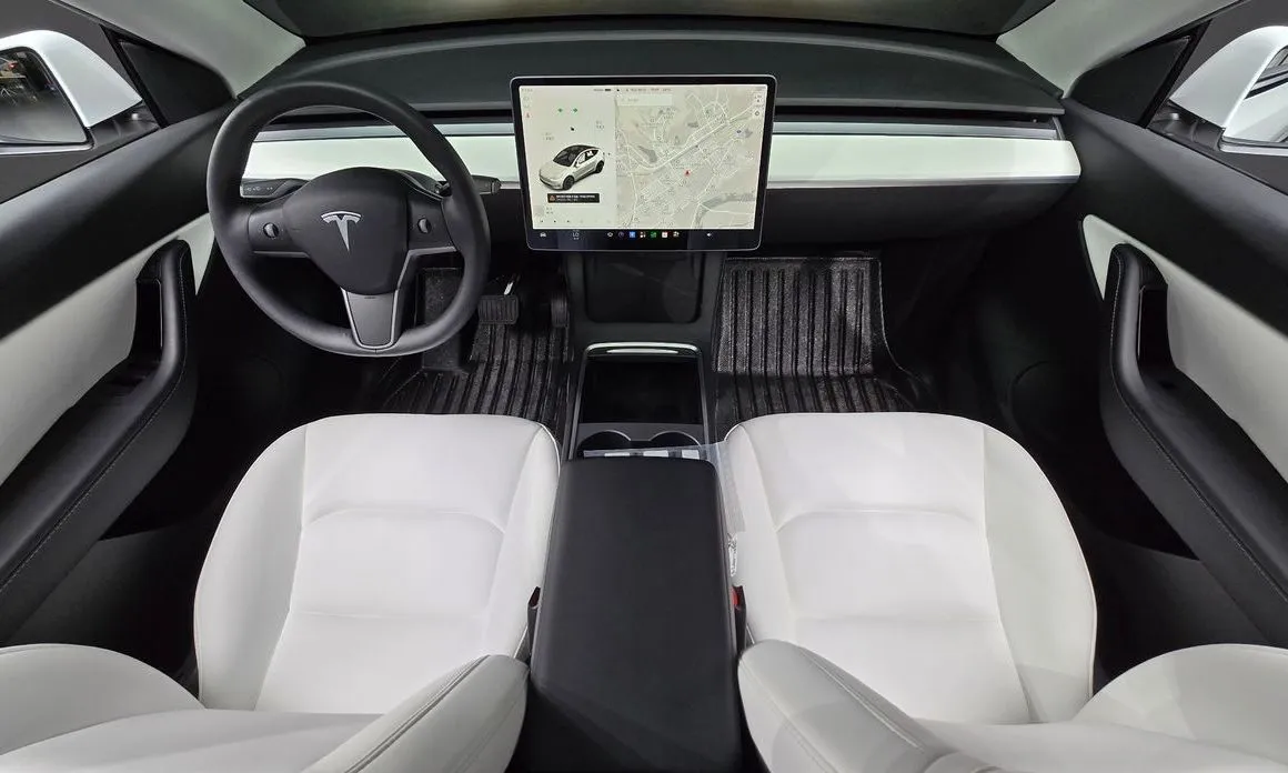 Tesla Model Y — фото 7