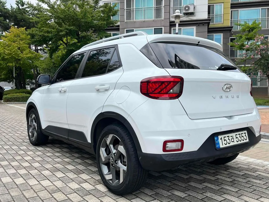 Hyundai Venue — фото 2