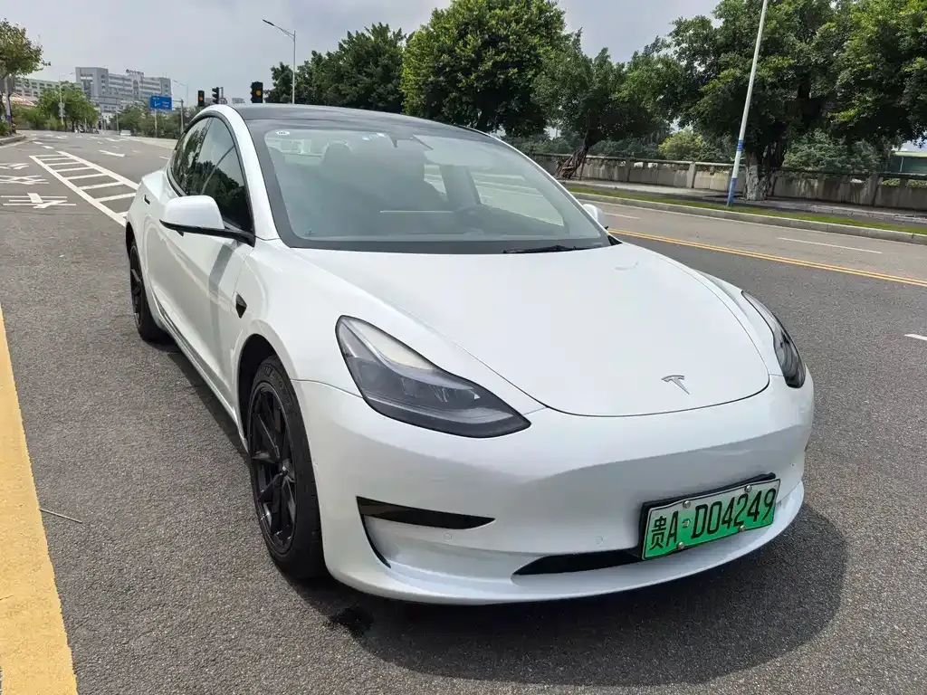 Tesla Model 3 — фото 2