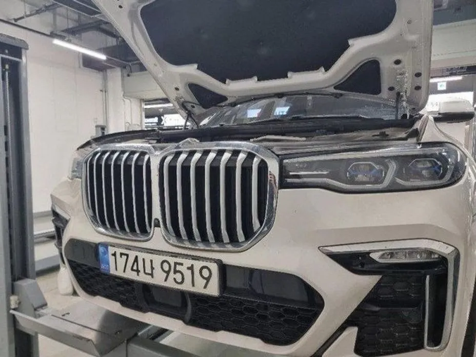 BMW X7 — фото 1