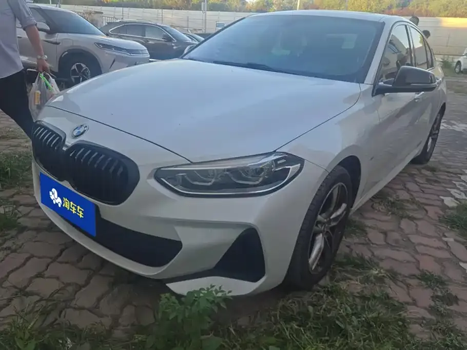 BMW 1 Series — фото 1