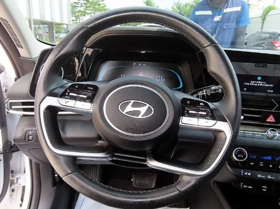 Hyundai AVANTE — фото 5