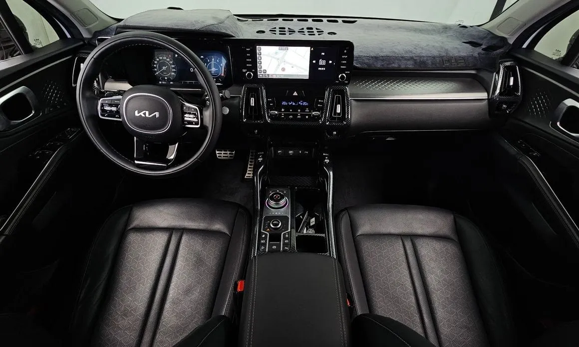 Kia Sorento — фото 8
