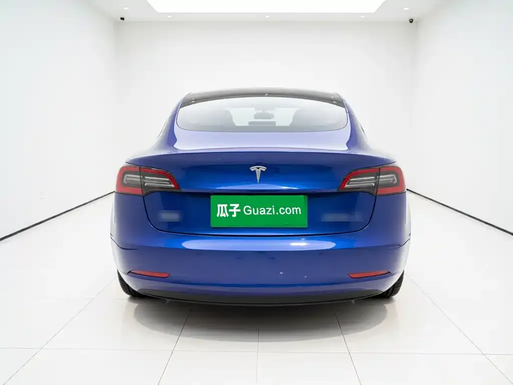 Tesla Model 3 — фото 2
