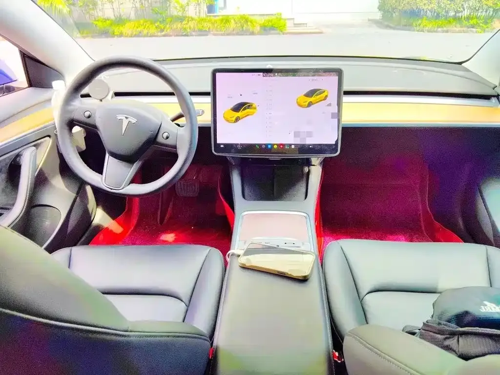 Tesla Model 3 — фото 6