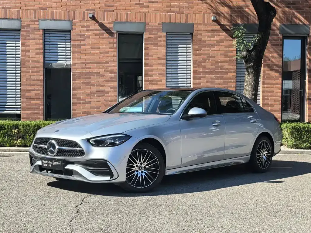 Mercedes-Benz C-Class — фото 1