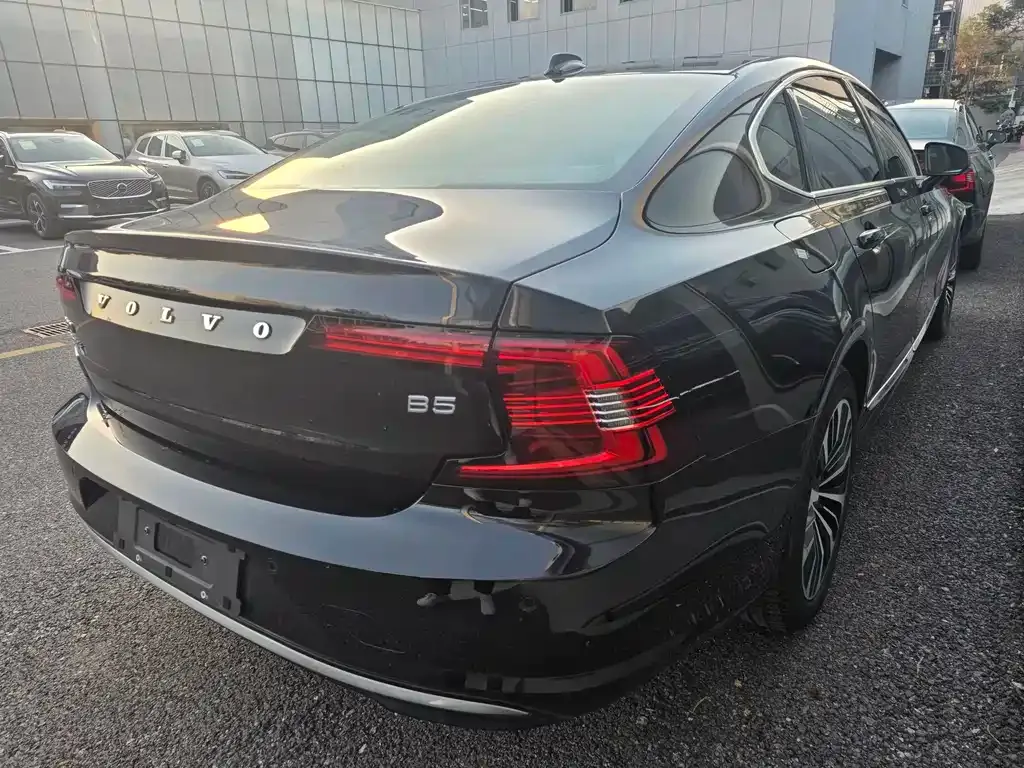 Volvo S90 — фото 7