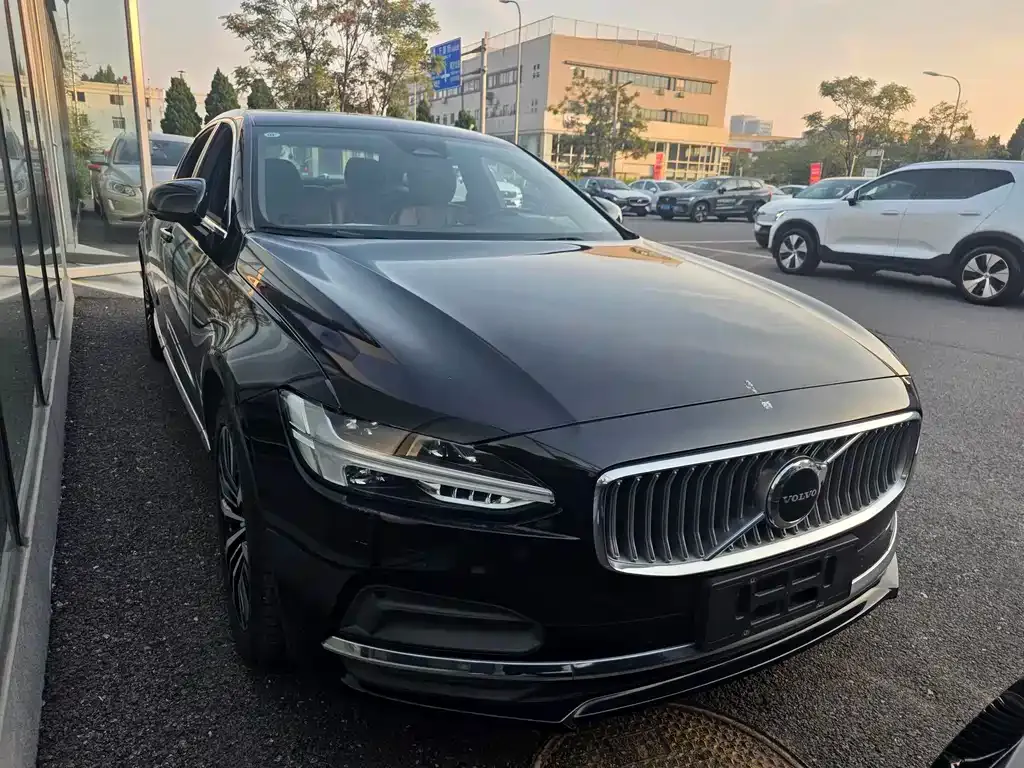 Volvo S90 — фото 9
