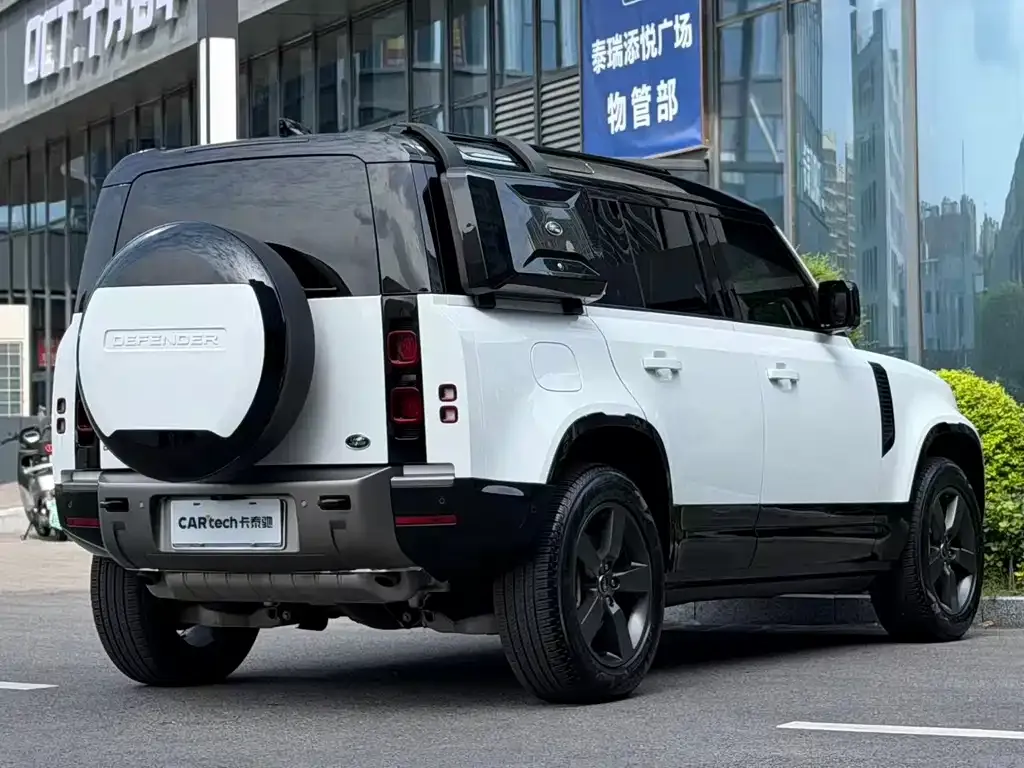 Land Rover Defender — фото 7