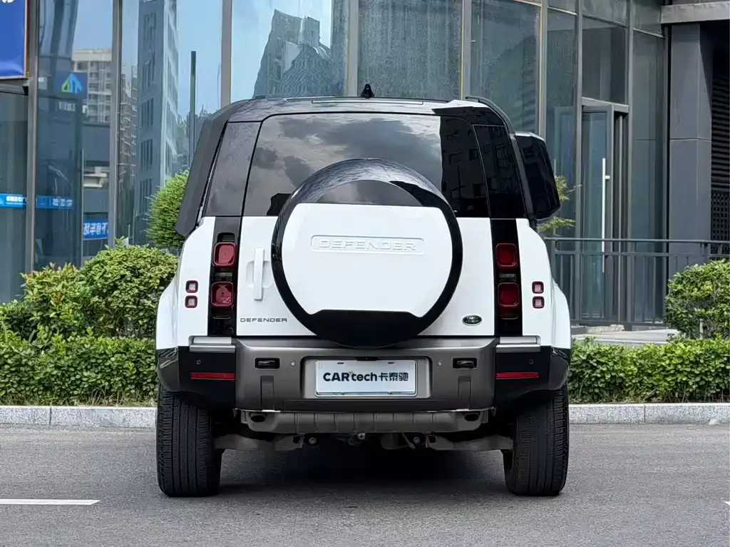 Land Rover Defender — фото 5