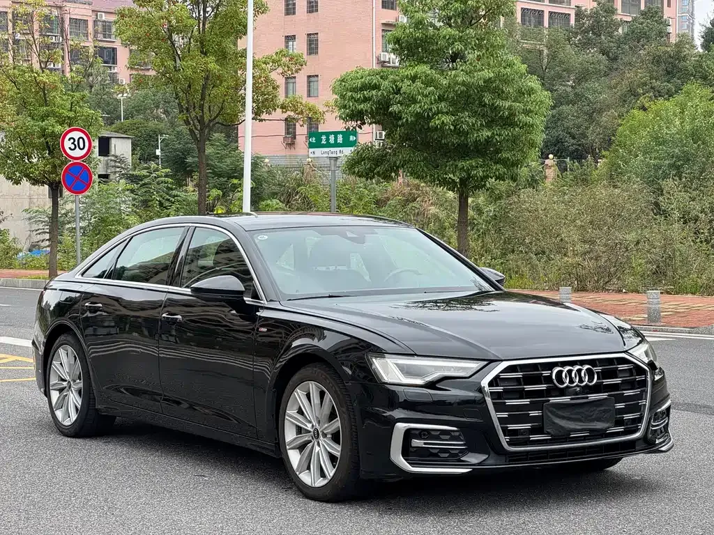 Audi A6L — фото 10