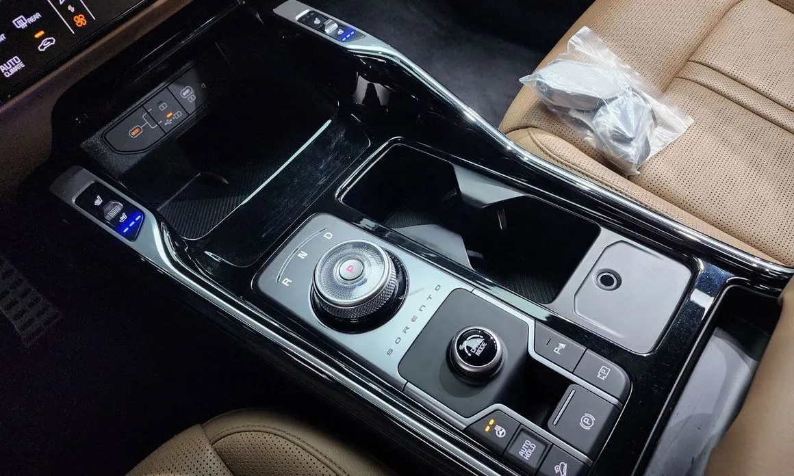 Kia Sorento — фото 9