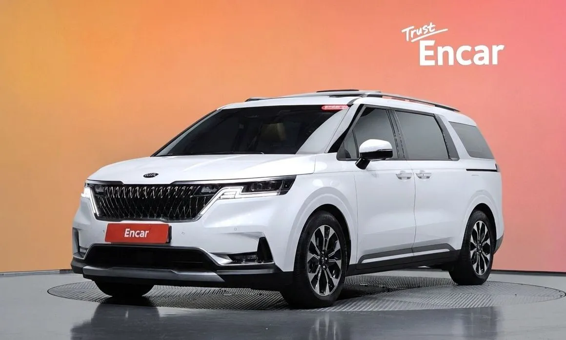 Kia Carnival — фото 1