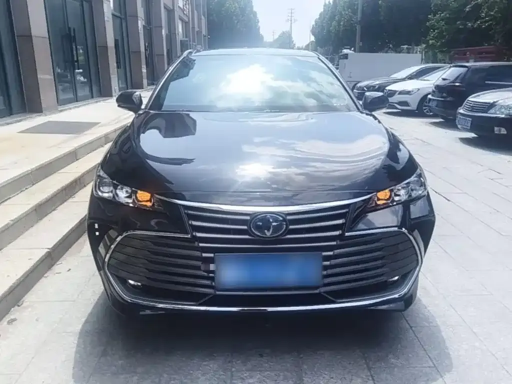 Toyota Avalon — фото 2