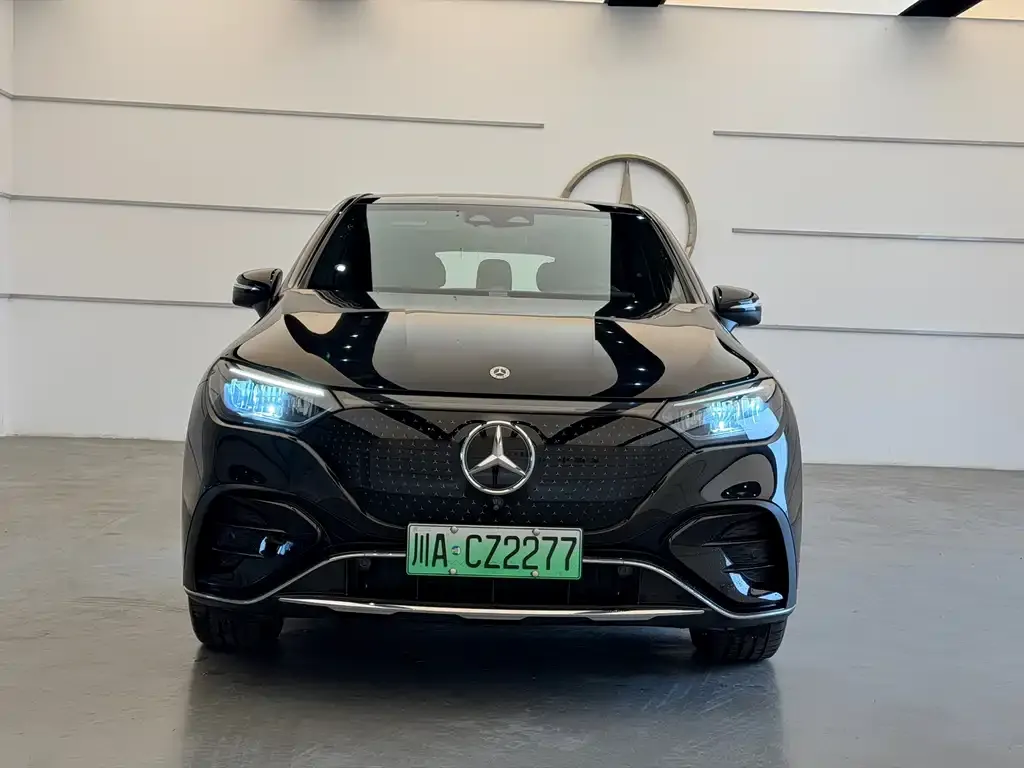 Mercedes-Benz EQE SUV — фото 3