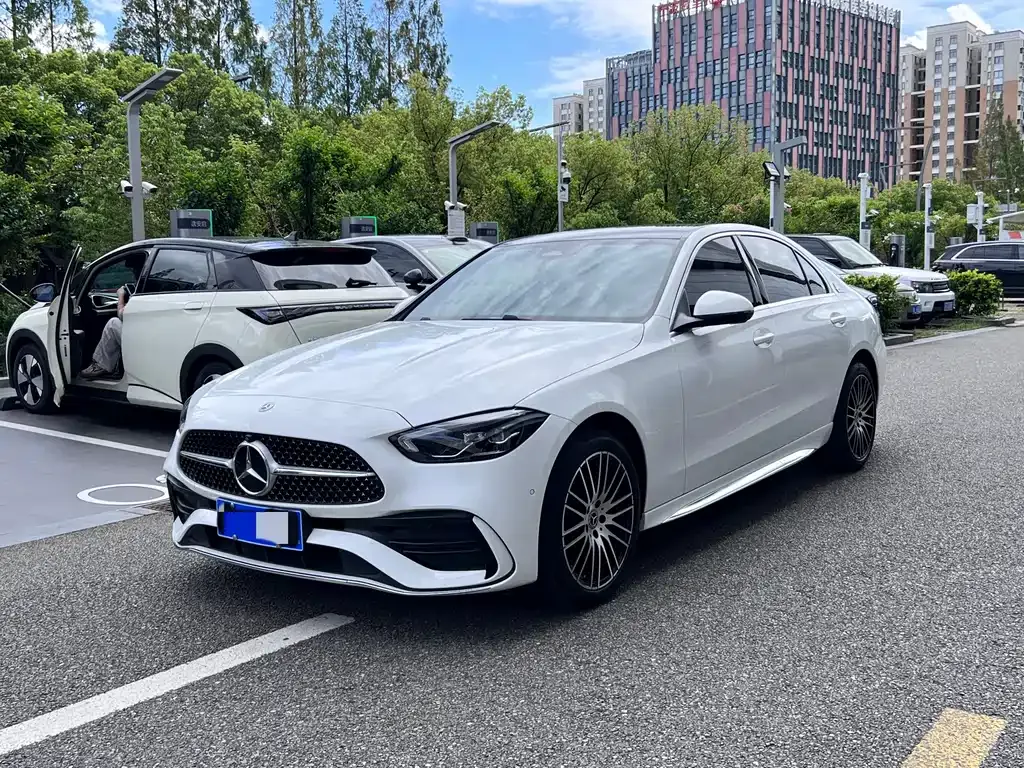 Mercedes-Benz C-Class — фото 1