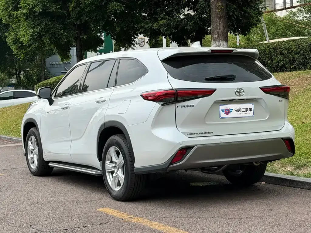 Toyota Highlander — фото 5