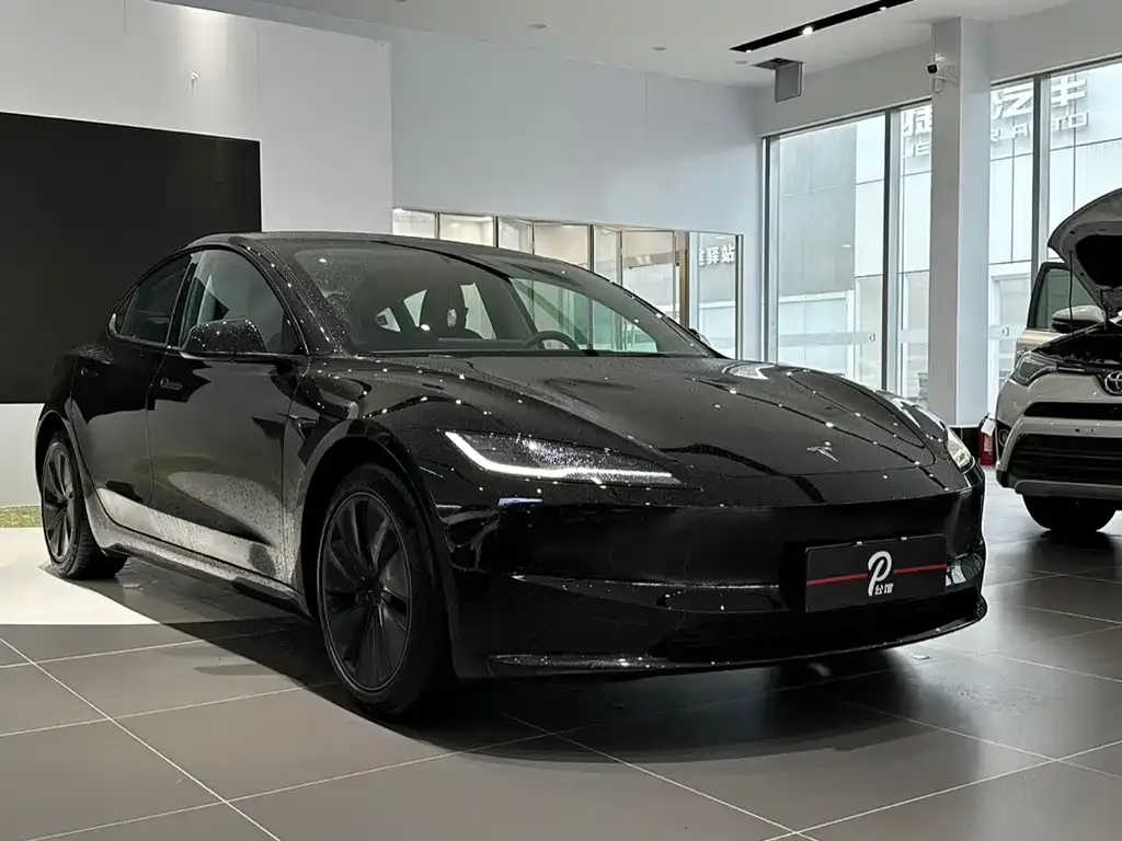 Tesla Model 3 — фото 3