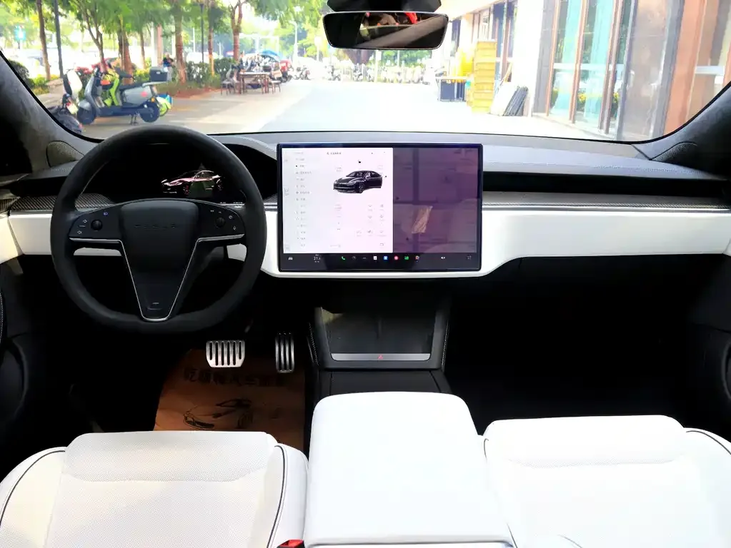 Tesla Model S — фото 6