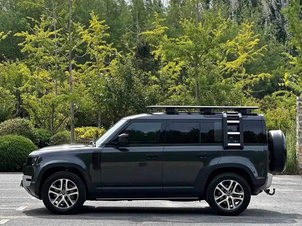Land Rover Defender — фото 10